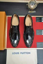 Picture of Louis Vuitton Shoes _SKULVsz38-45hnh072414623